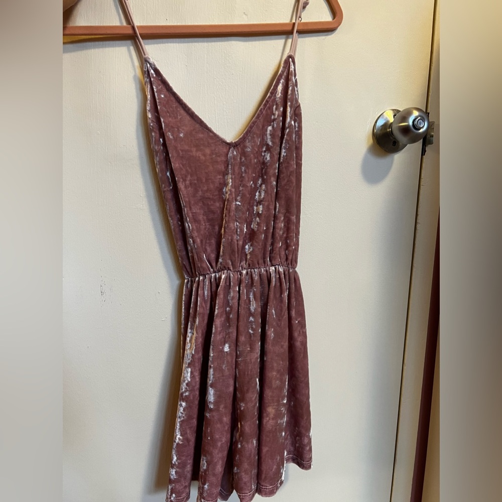 L.A. Hearts Velvet Romper Women's Size small Crushed Pink Stretchy Sleeveless